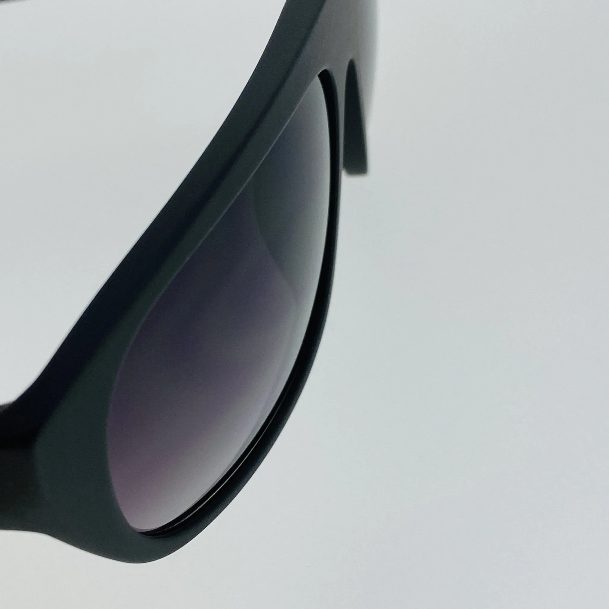 Ann Demeulemeester Men's Sunglasses Flat Top Matte Black and Grey AD1C9SUN