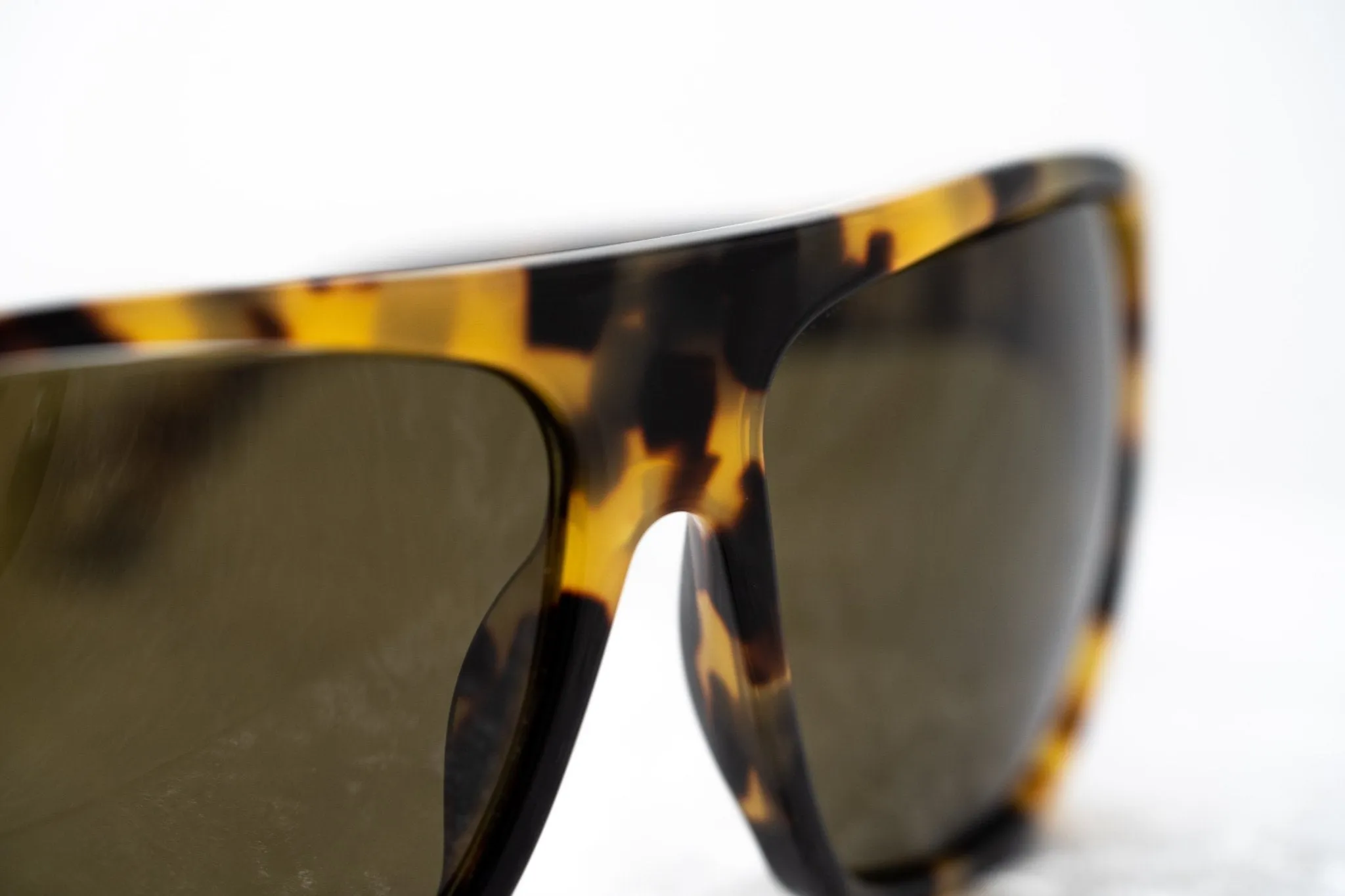 Ann Demeulemeester Men's Sunglasses Oversized Tortoise Shell and Brown AD31C2SUN