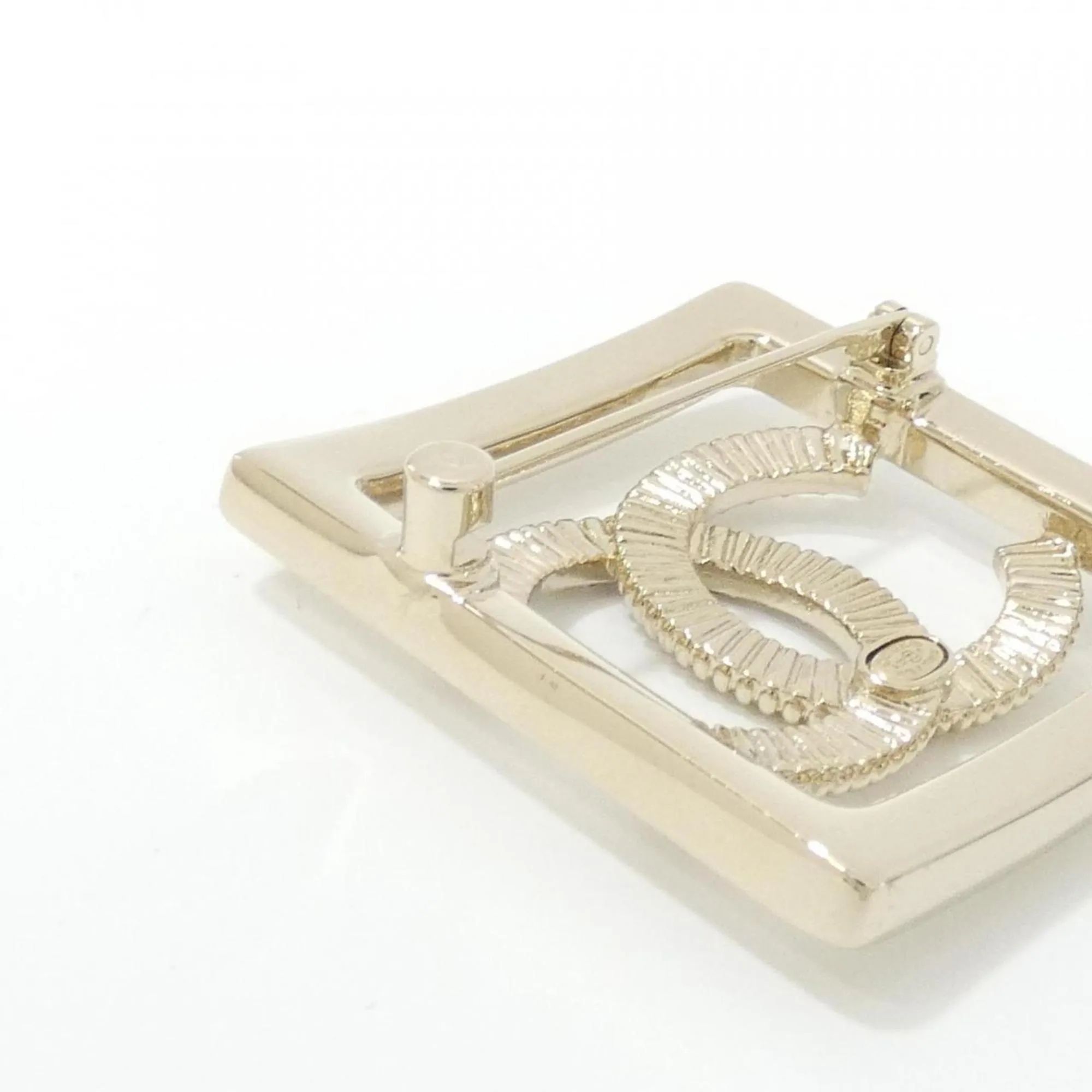 Chanel Brooch (Pre-Owned)
