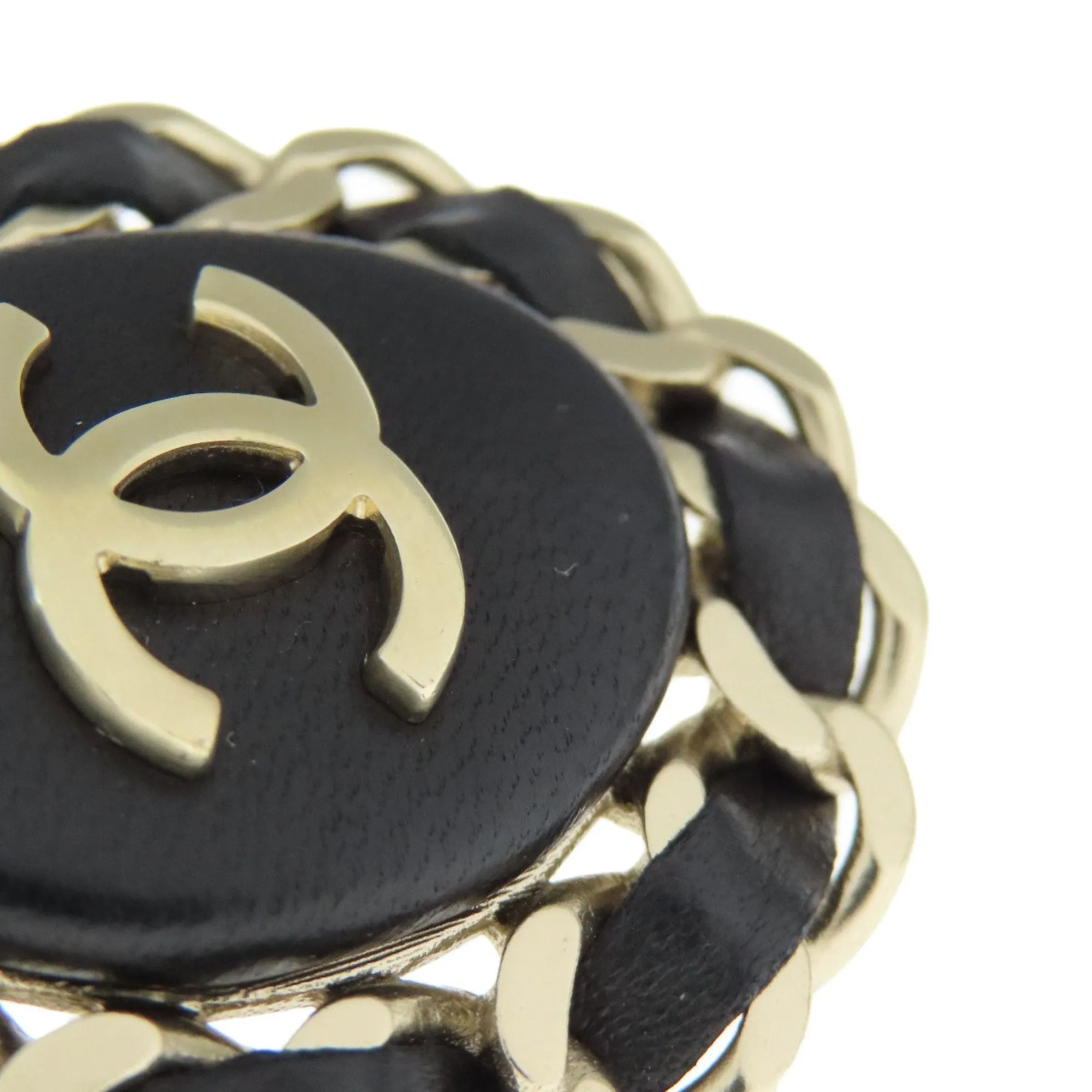 Chanel Leather Metal Brooch (Pre-Owned)