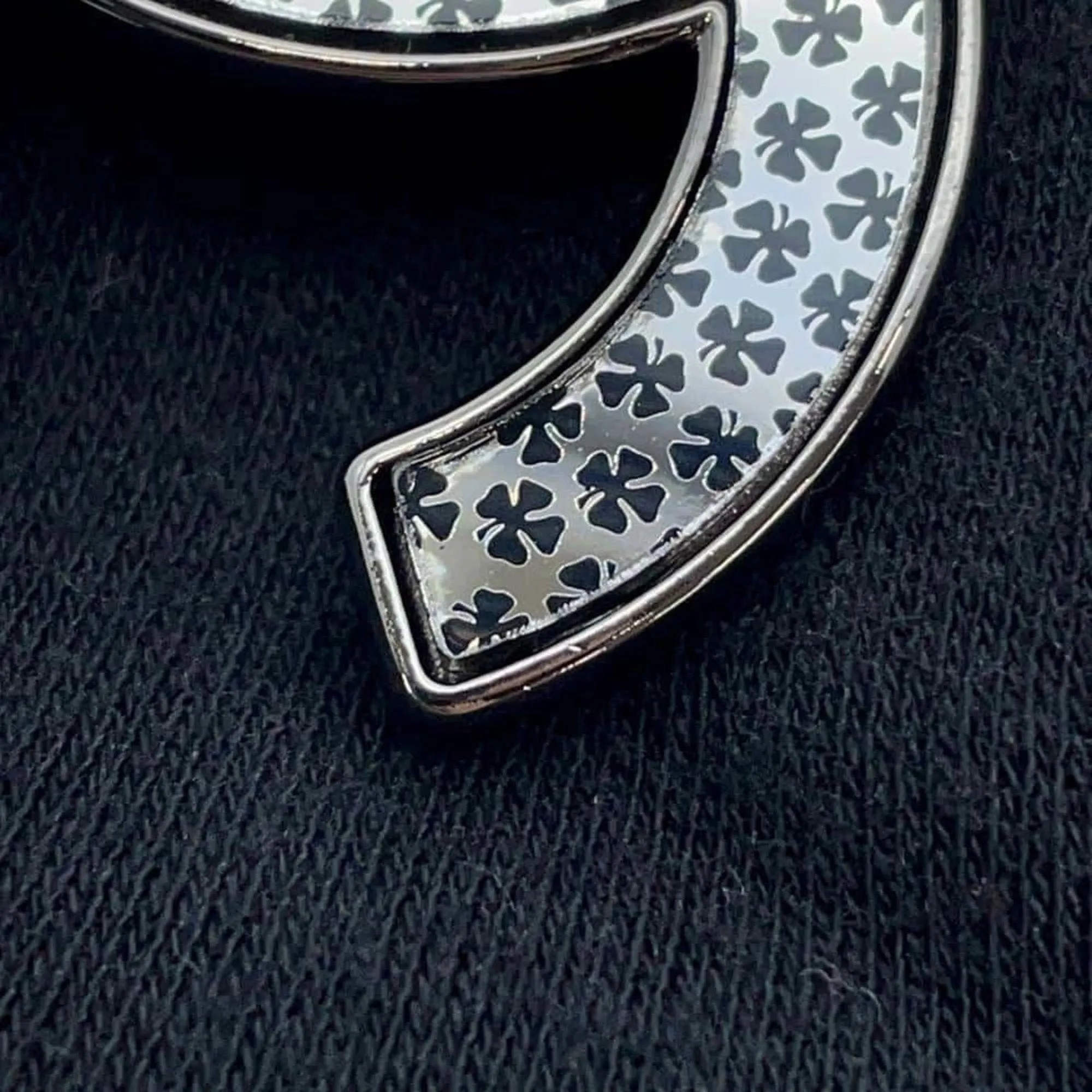 Chanel Metal Brooch (Pre-Owned)