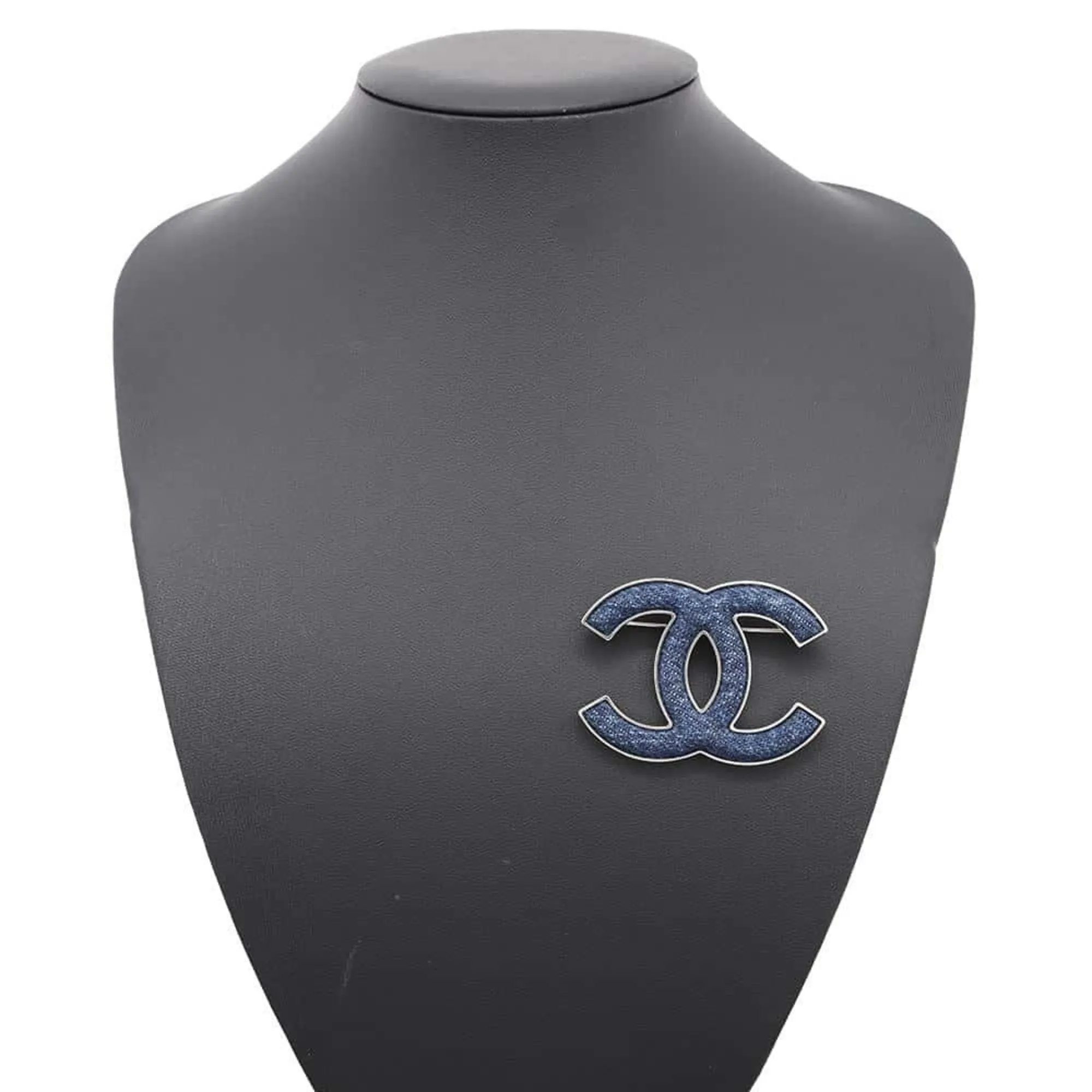 Chanel Metal Brooch (Pre-Owned)