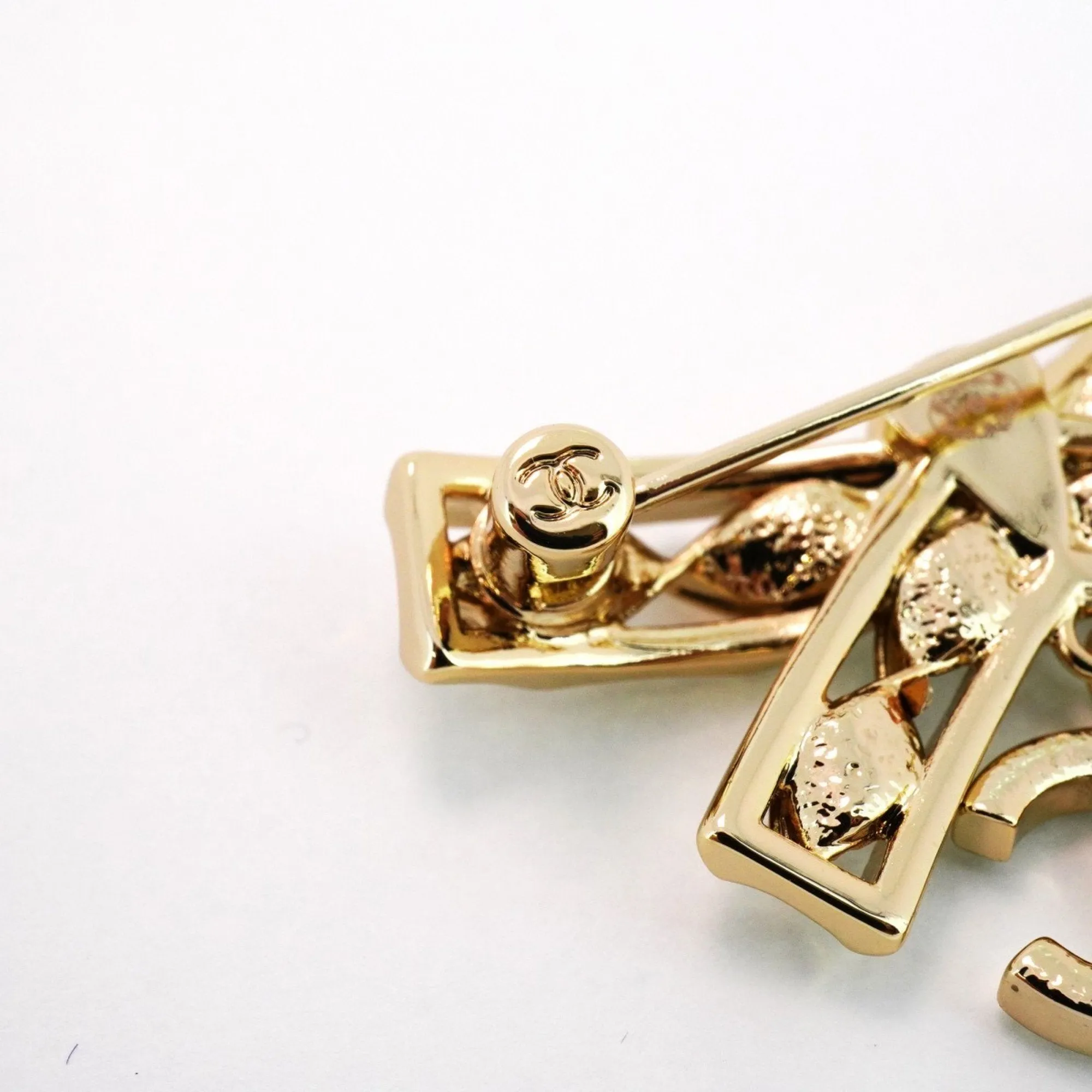Chanel  Plating Brooch (Pre-Owned)