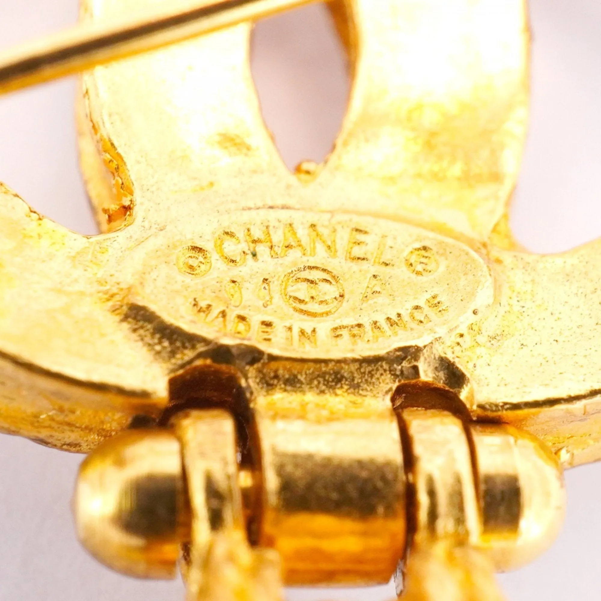 Chanel  Plating Brooch (Pre-Owned)