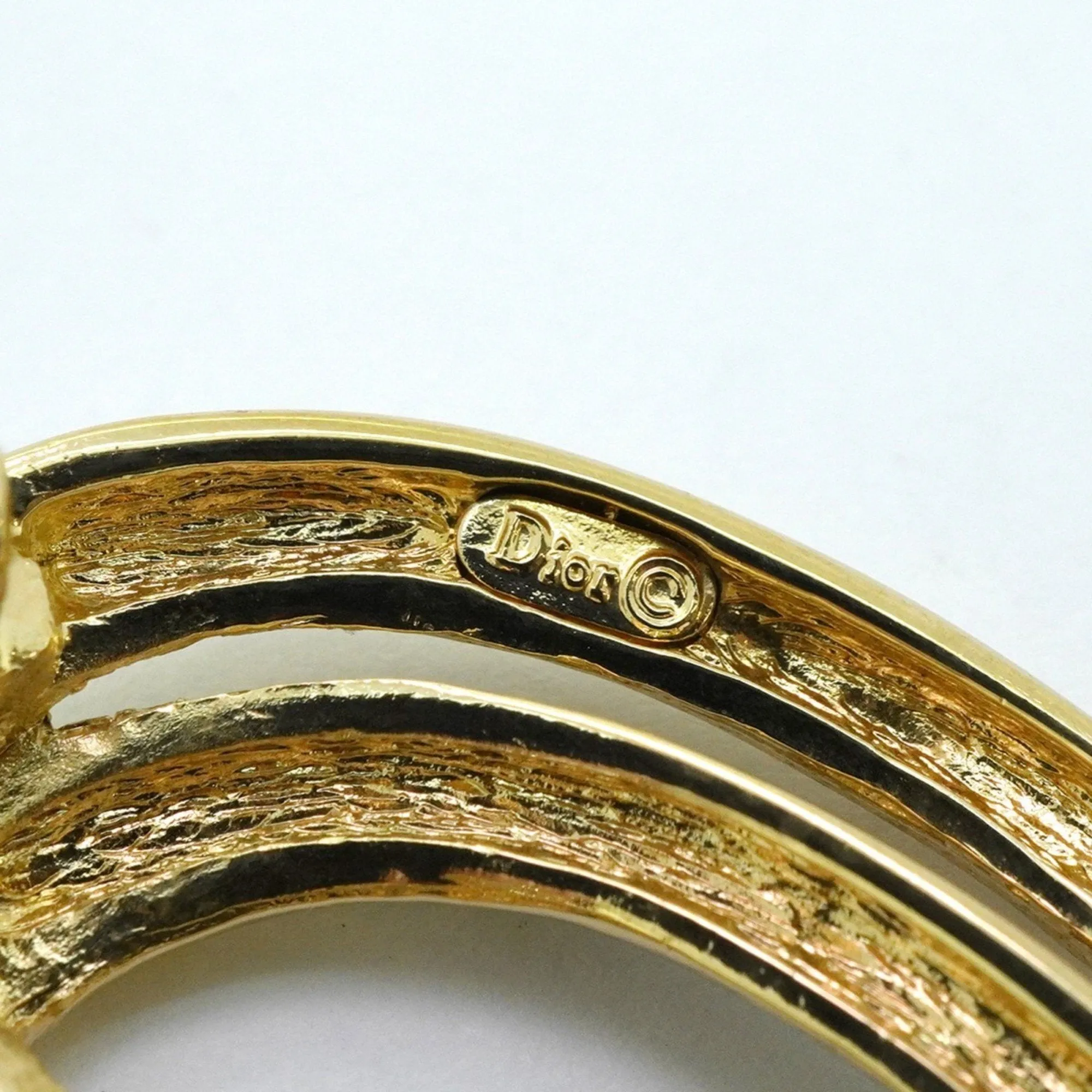 Christian Dior gold gold Plating Brooch (Pre-Owned)