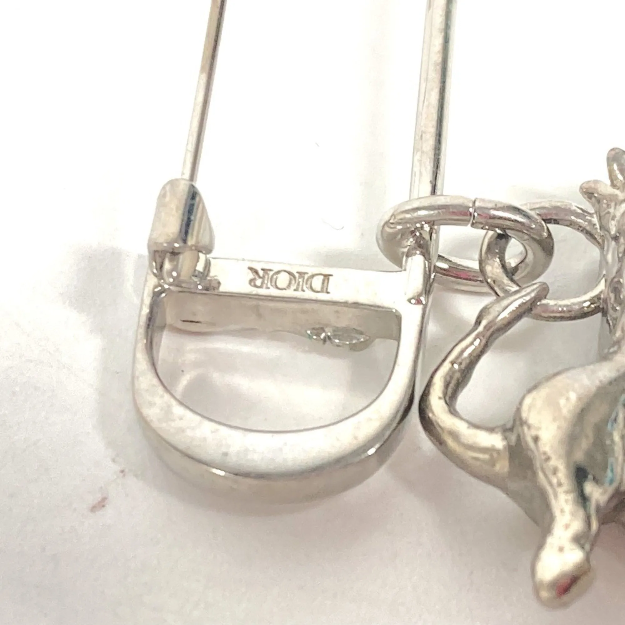 Christian Dior Metal Brooch (Pre-Owned)