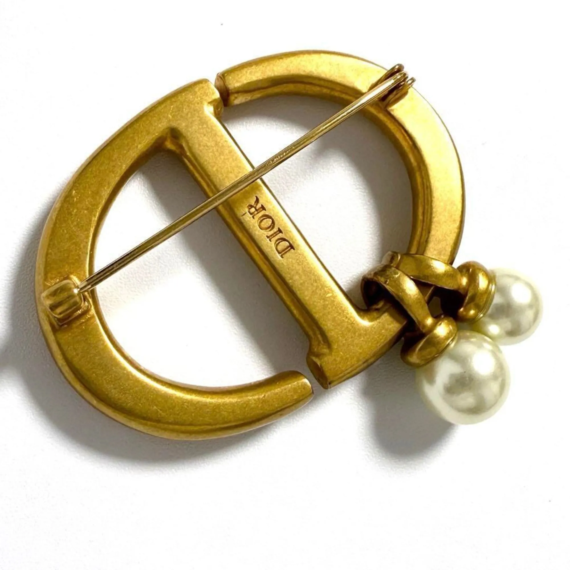 Christian Dior Metal Brooch (Pre-Owned)