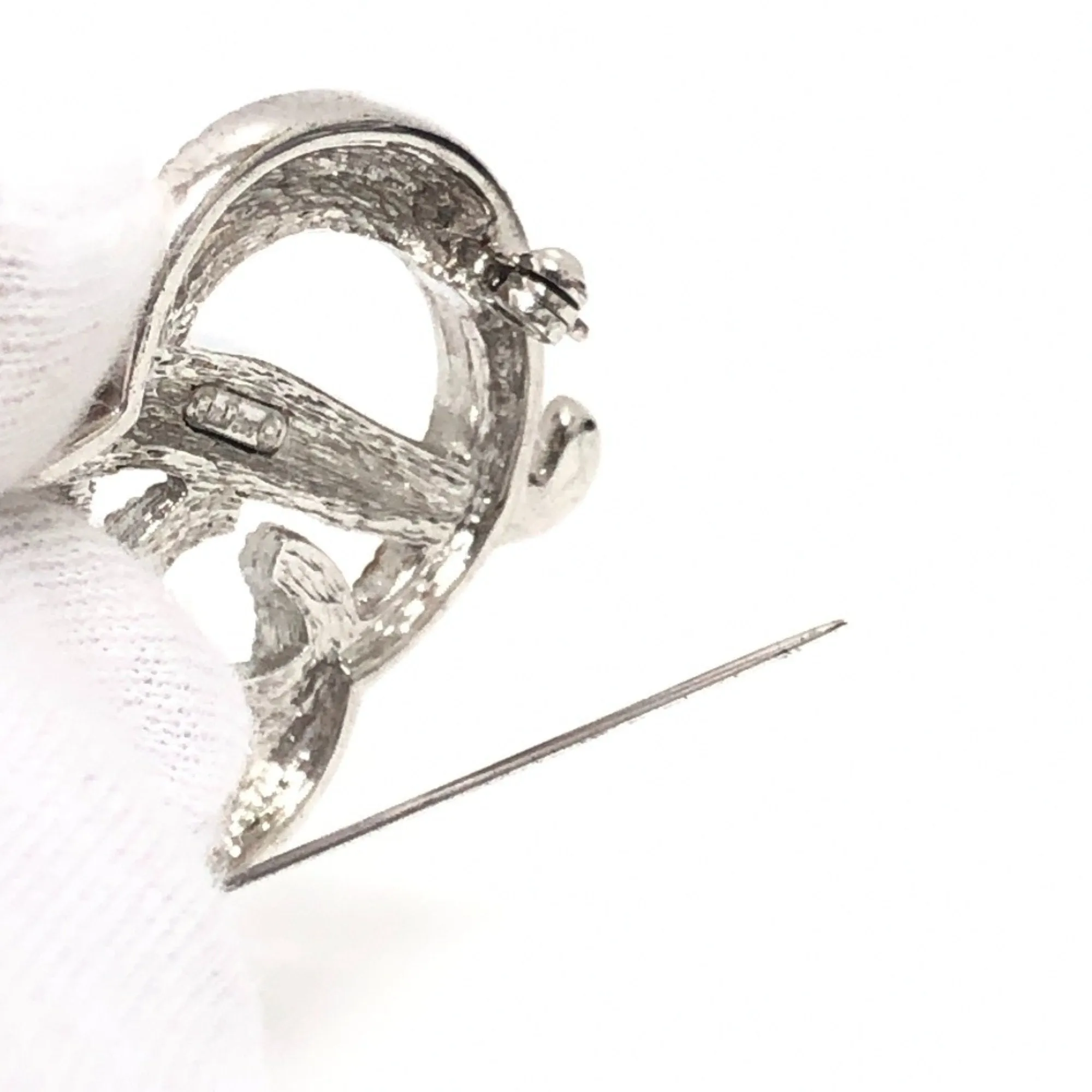 Christian Dior Metal Brooch (Pre-Owned)