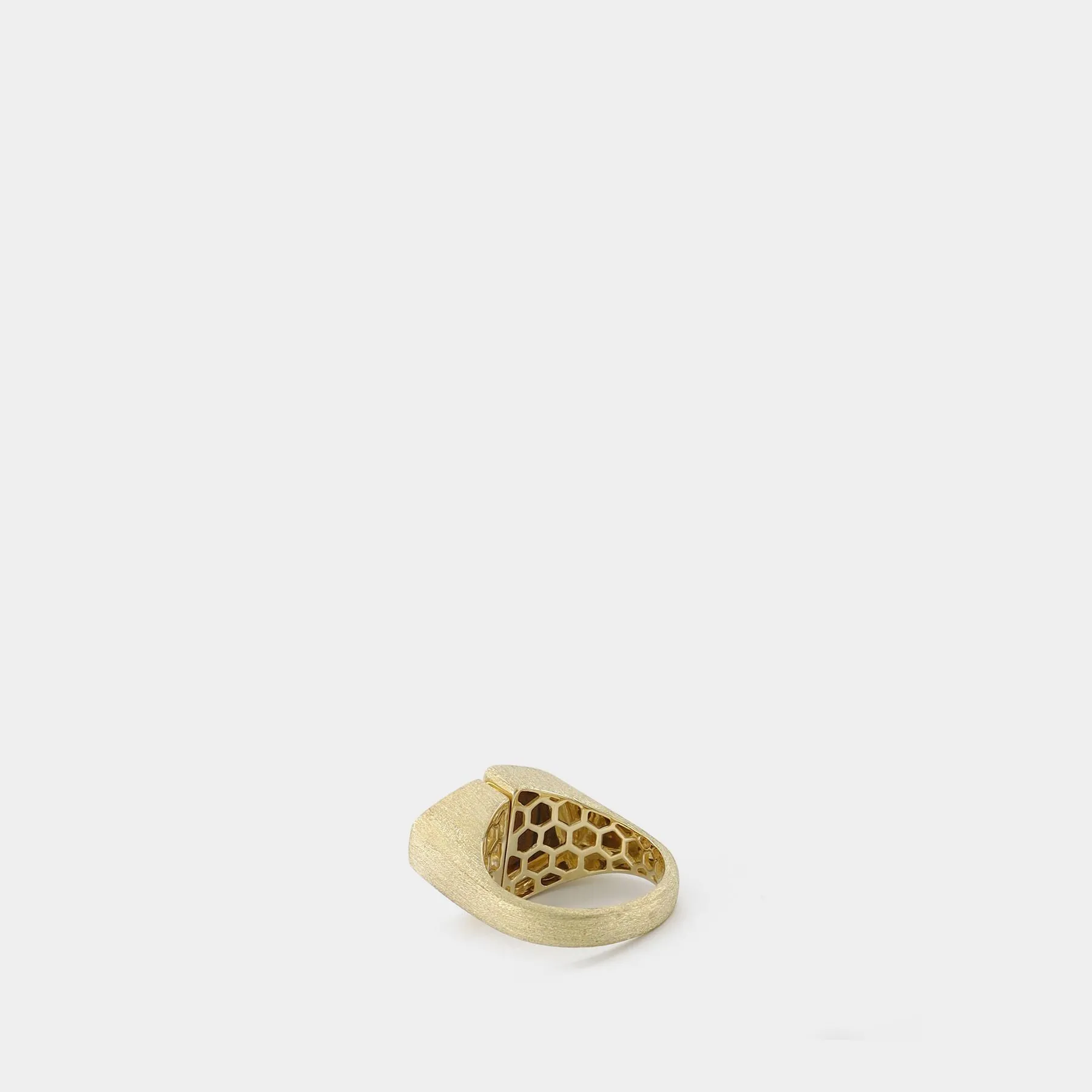 Esteve Ring in gold and tiger eye