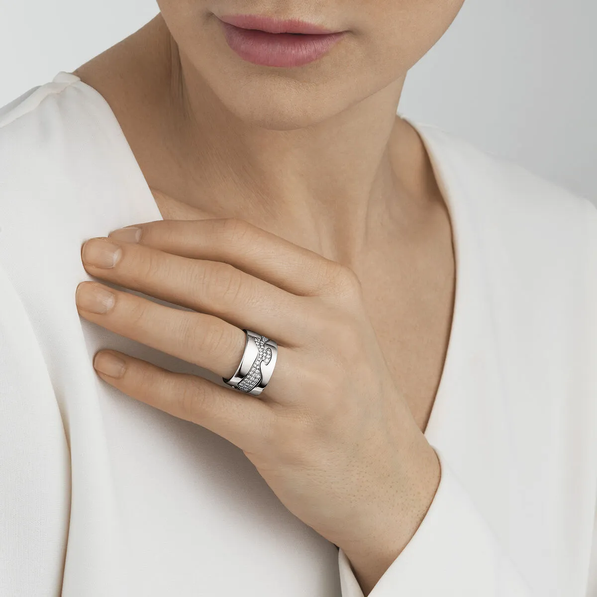 Fusion 18K White Gold Rings w. Diamonds