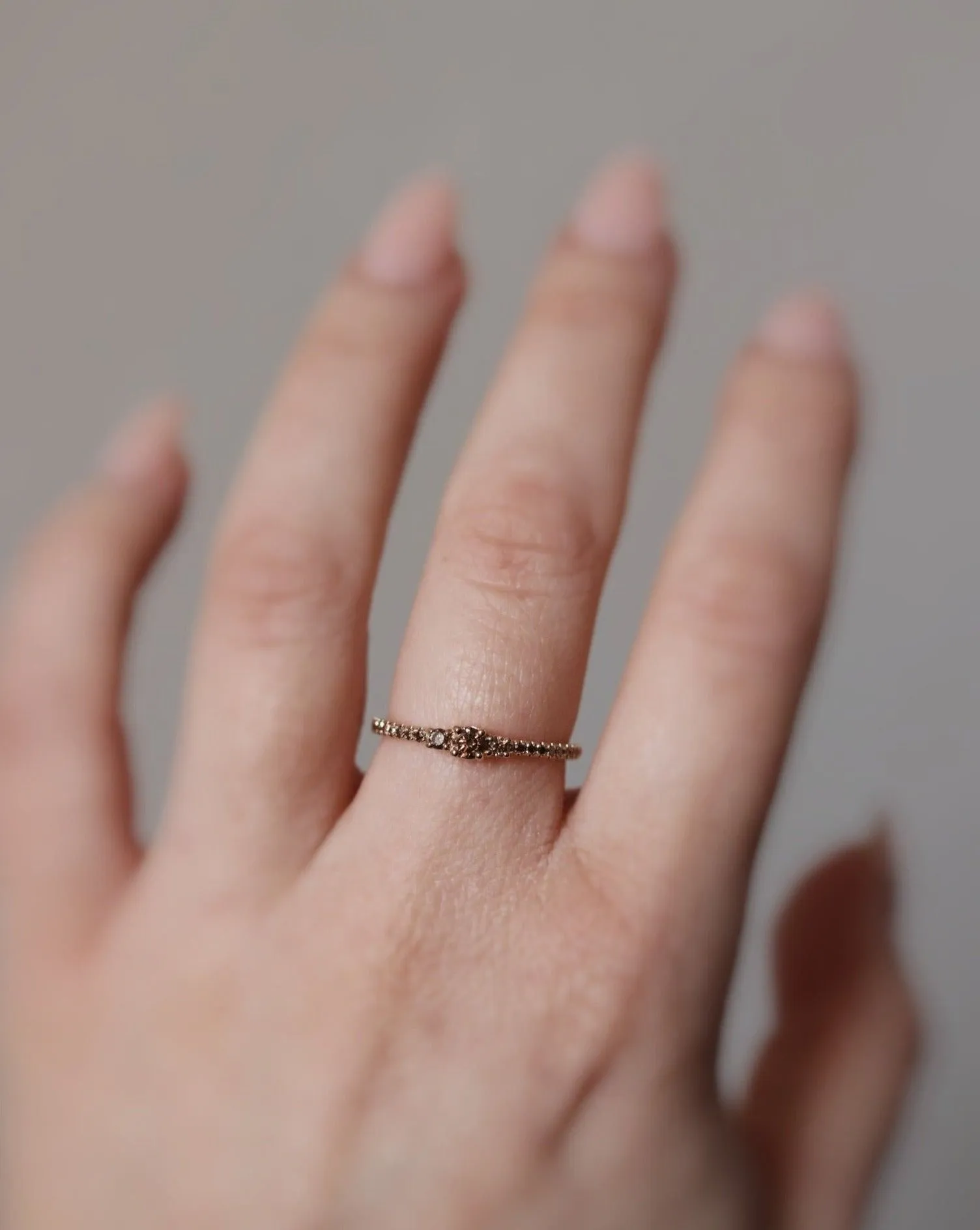 Gilda 18K Gold, Whitegold or Rosegold Ring w. Dark Chocolate Diamonds