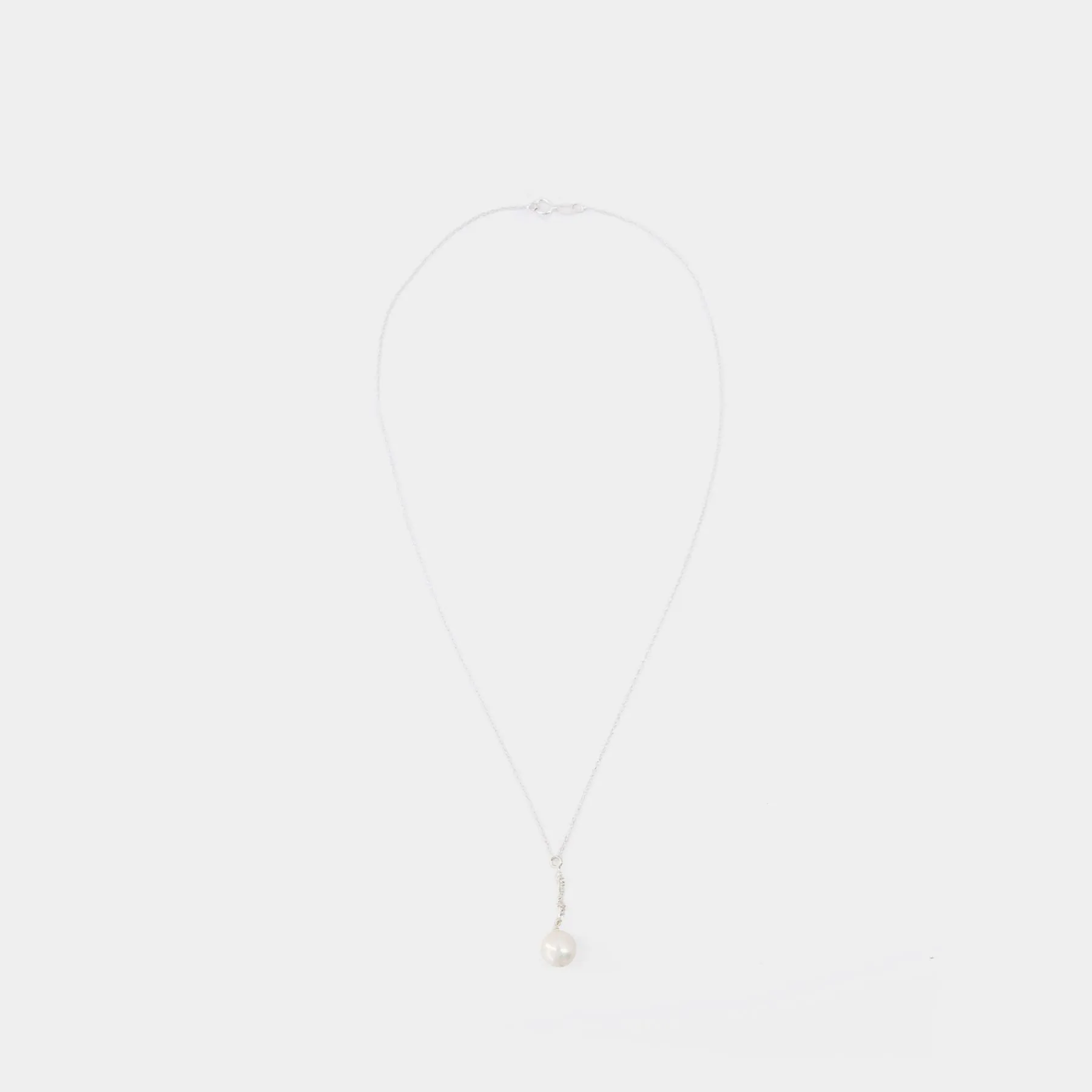 Lustre of the moon Necklace in Silver