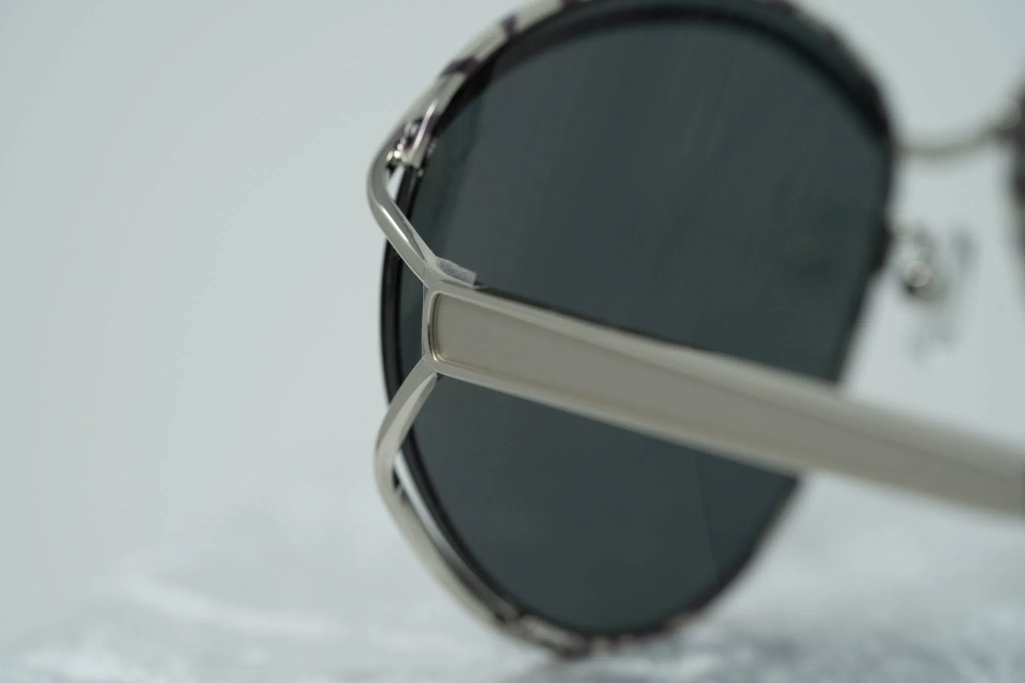 Oscar De La Renta Sunglasses Oval Black White and Grey