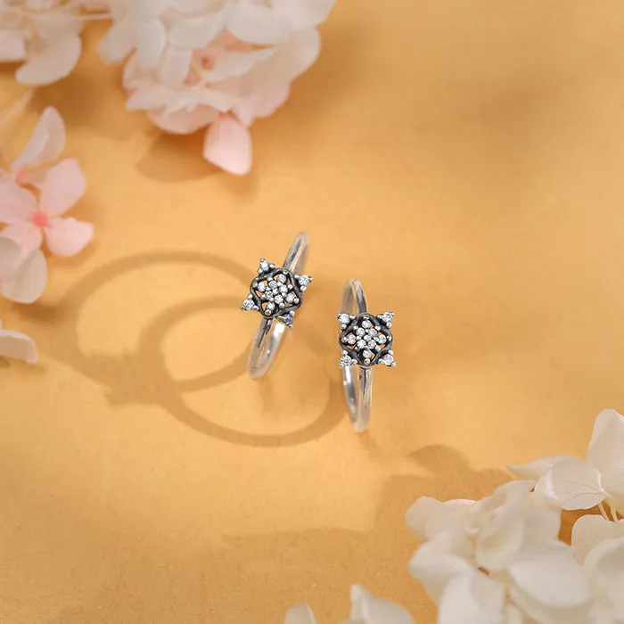 Oxidised Silver The Flower Toe Rings Giva