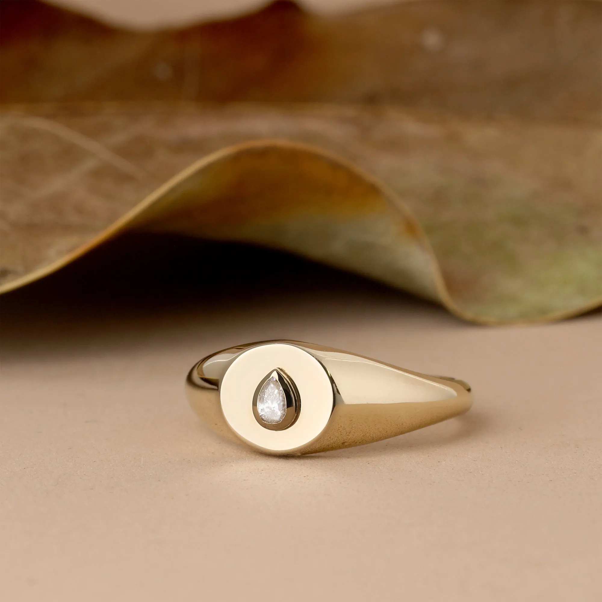 Pear Diamond Signet Ring, Lagrima SARAHELISE