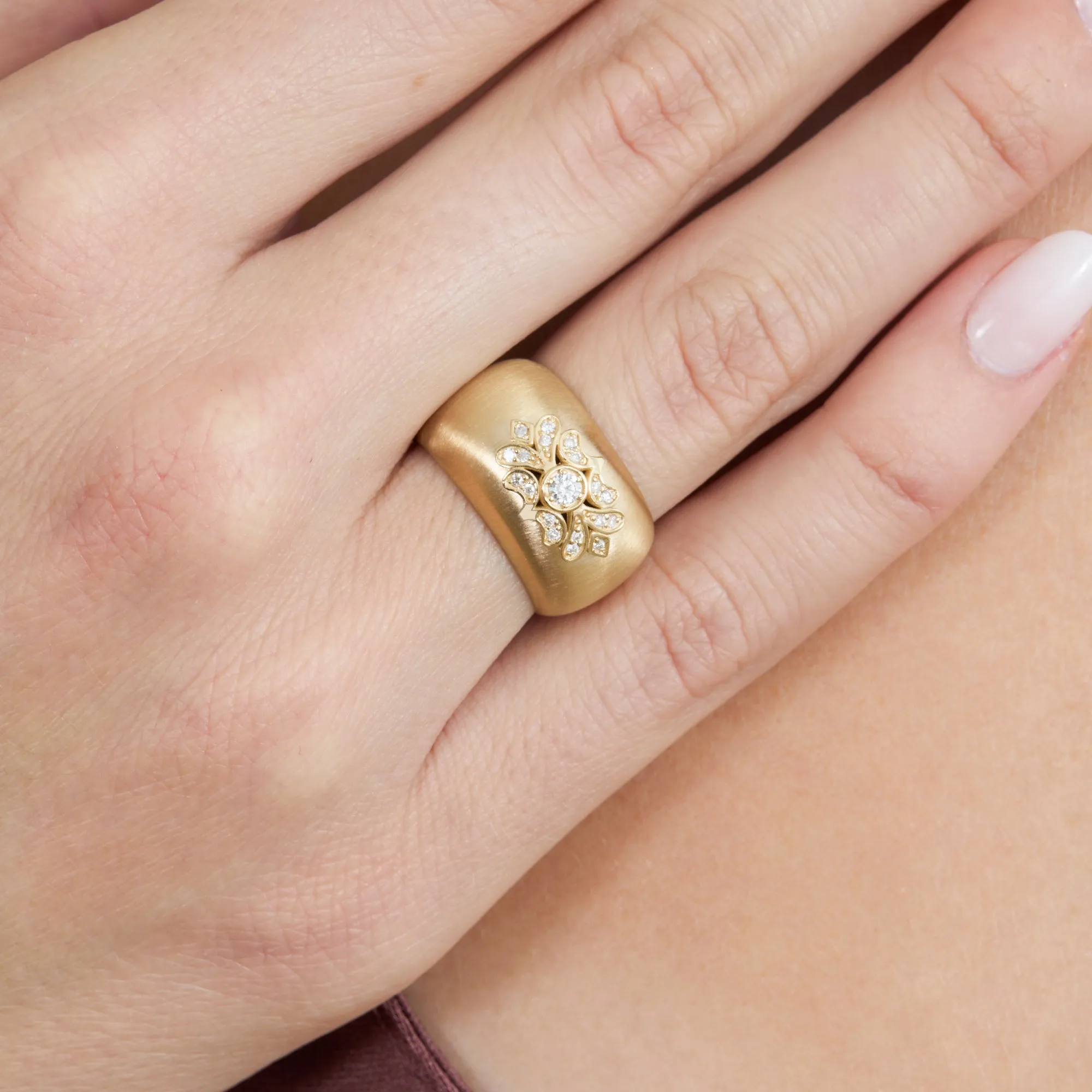 Vintage Floral Diamond Dome Ring, Theodora SARAHELISE